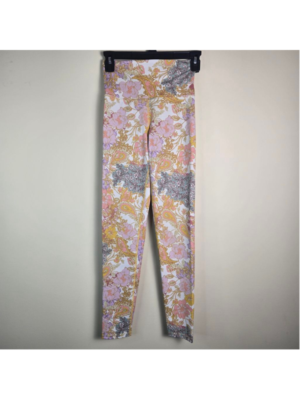 Women's Beach Riot Floral Paisley Leggings S White Pink